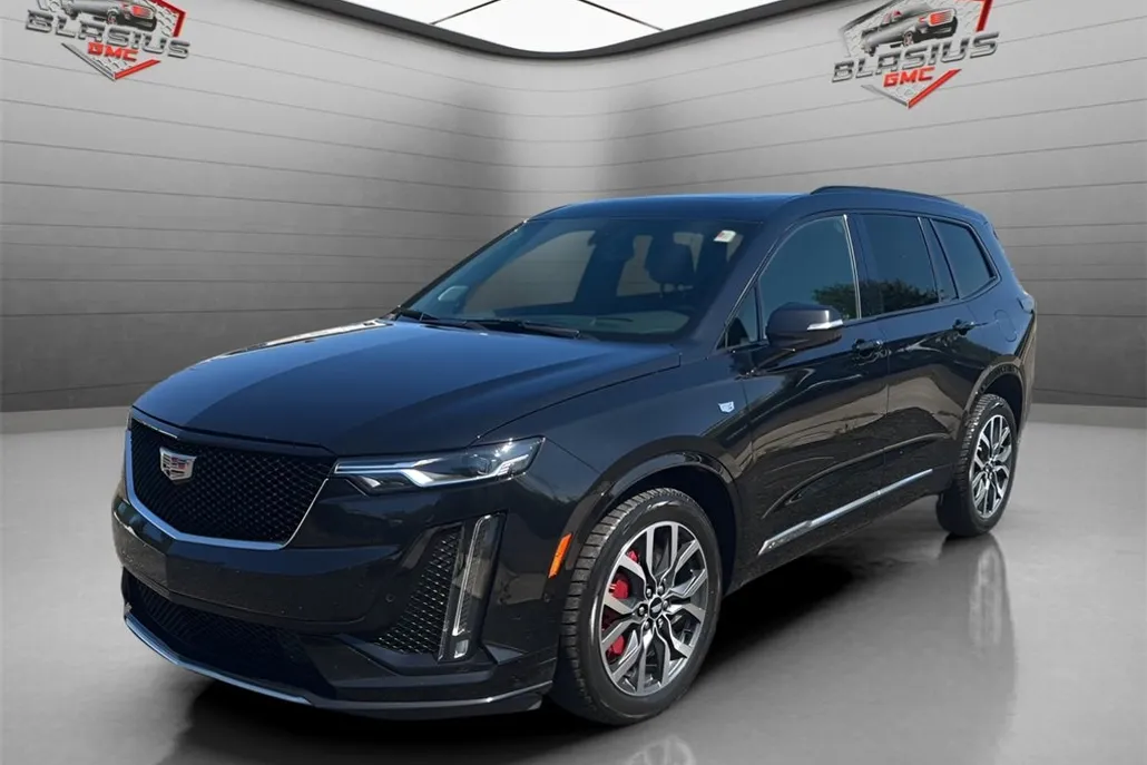 2023 Cadillac XT6 Sport photo 1