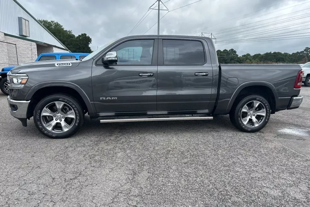 2022 Ram 1500 Laramie photo 1