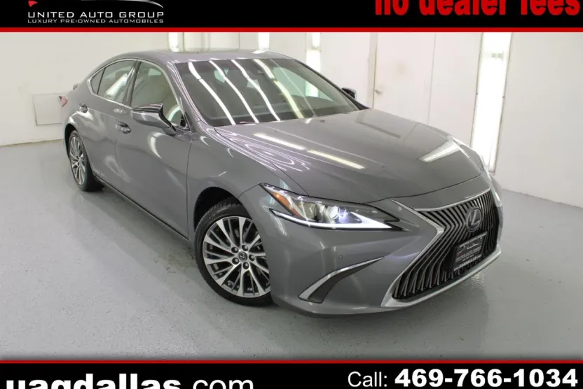 2021 Lexus ES 300h photo 1