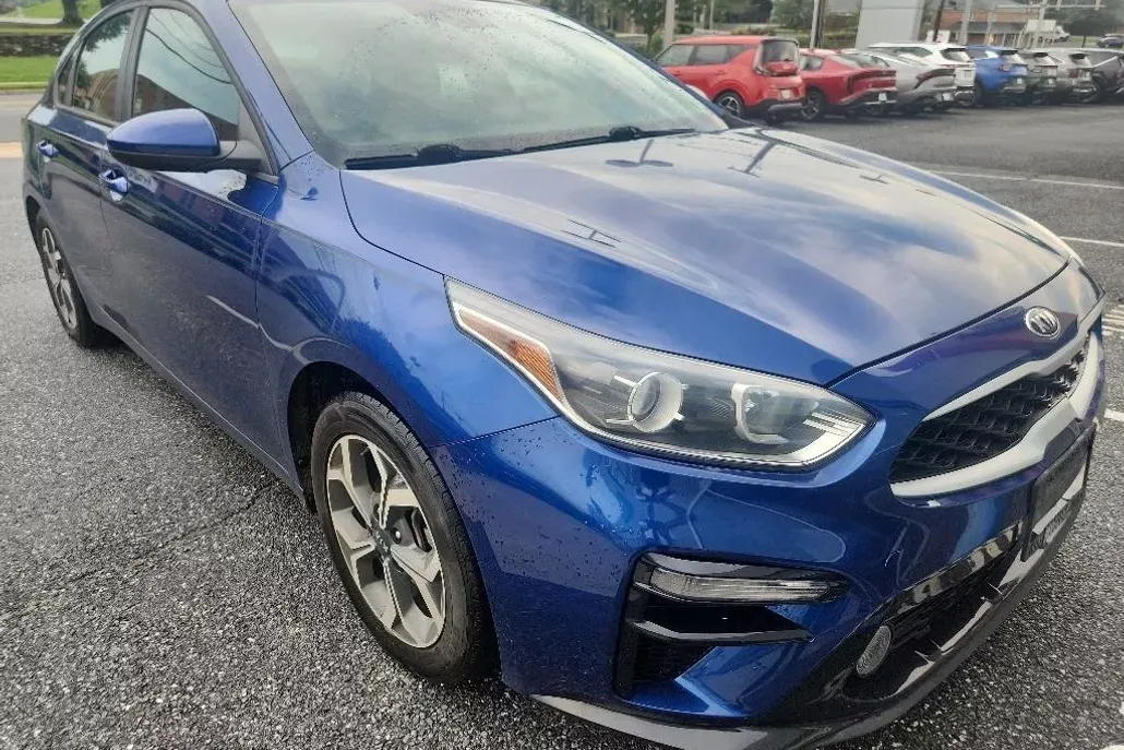 2020 Kia Forte LXS photo 1