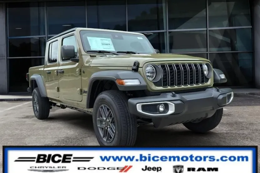 2025 Jeep Gladiator Sport S photo 1
