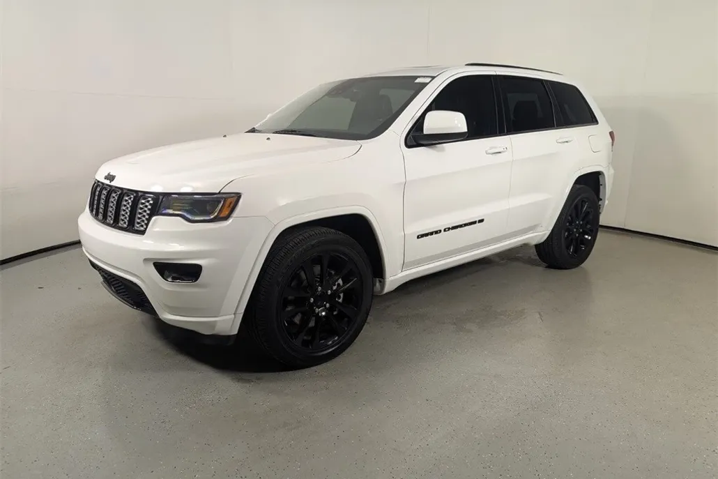 2022 Jeep Cherokee Laredo X photo 1