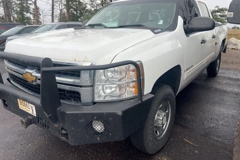 2009 Chevrolet Silverado 2500HD LT photo 1
