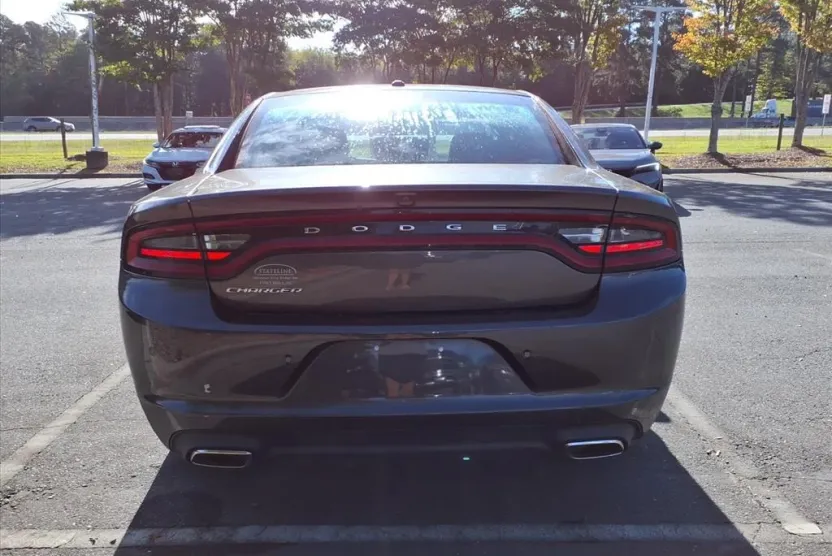 2020 Dodge Charger SXT photo 1