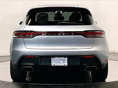 2025 Porsche Macan T photo 4