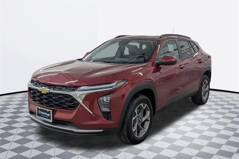 2024 Chevrolet Trax LT photo 1