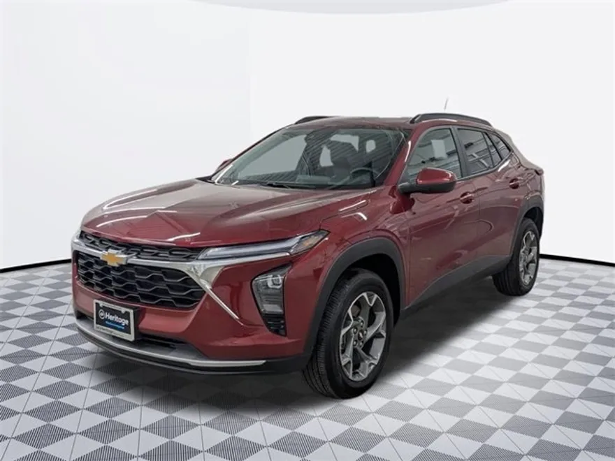 2024 Chevrolet Trax LT photo 1