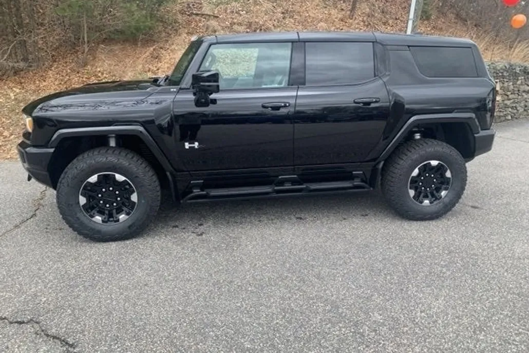 2024 Gmc Hummer EV SUV photo 1