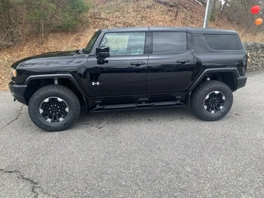 2024 Gmc Hummer EV SUV photo 1