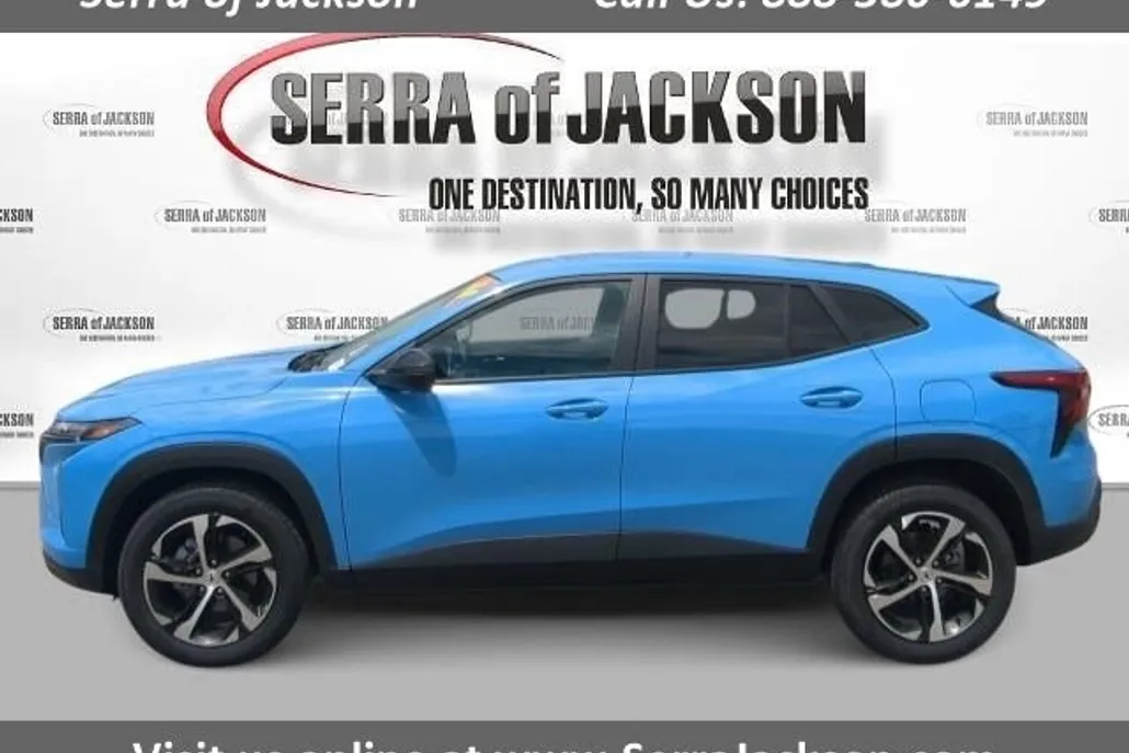 2024 Chevrolet Trax photo 1