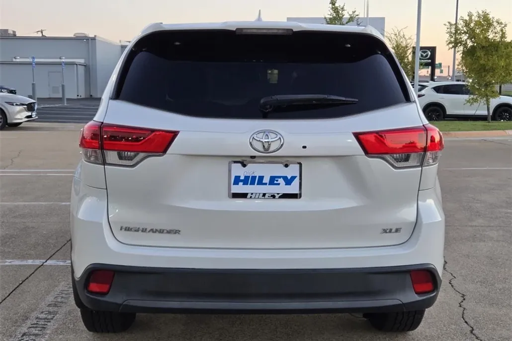 2018 Toyota Highlander XLE photo 1