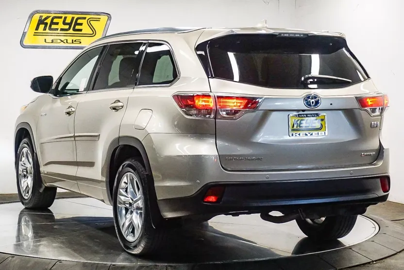 2016 Toyota Highlander Hybrid Limited Platinum photo 1