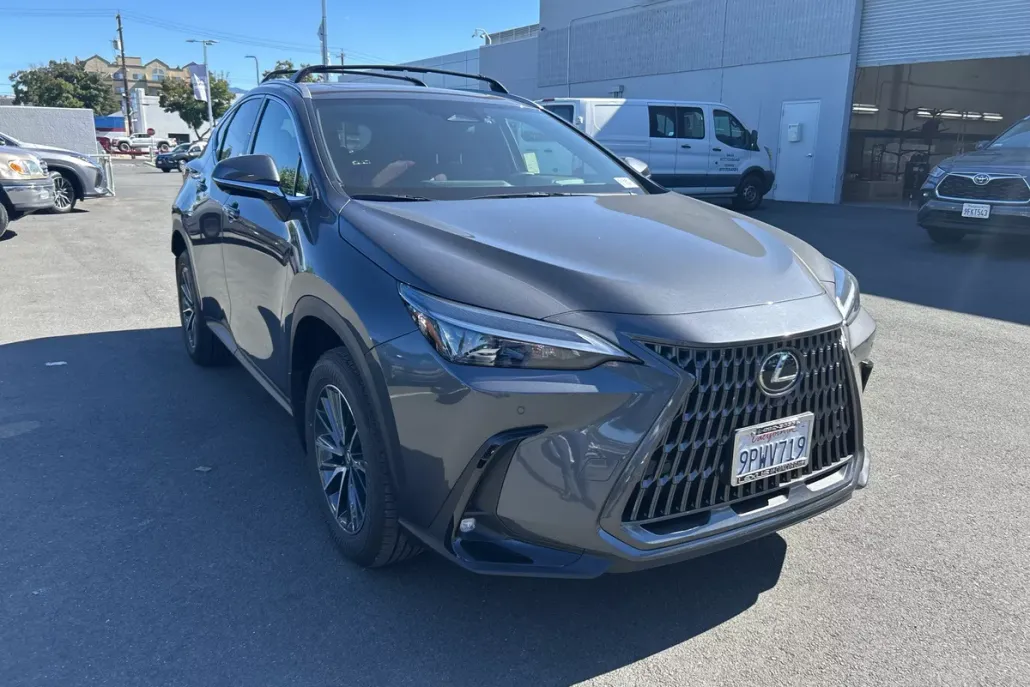 2025 Lexus NX 350h Premium photo 1