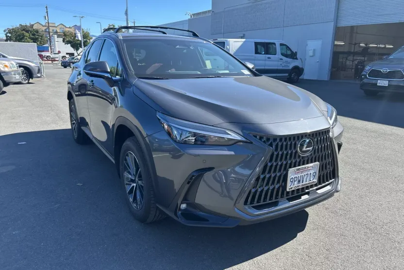 2025 Lexus NX 350h Premium photo 1