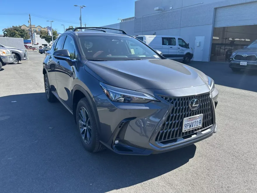 2025 Lexus NX 350h Premium photo 1