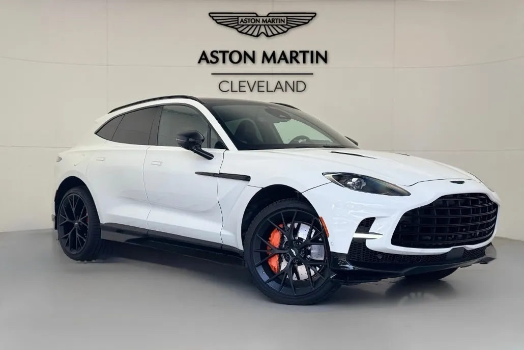 2025 Aston Martin DBX photo 1