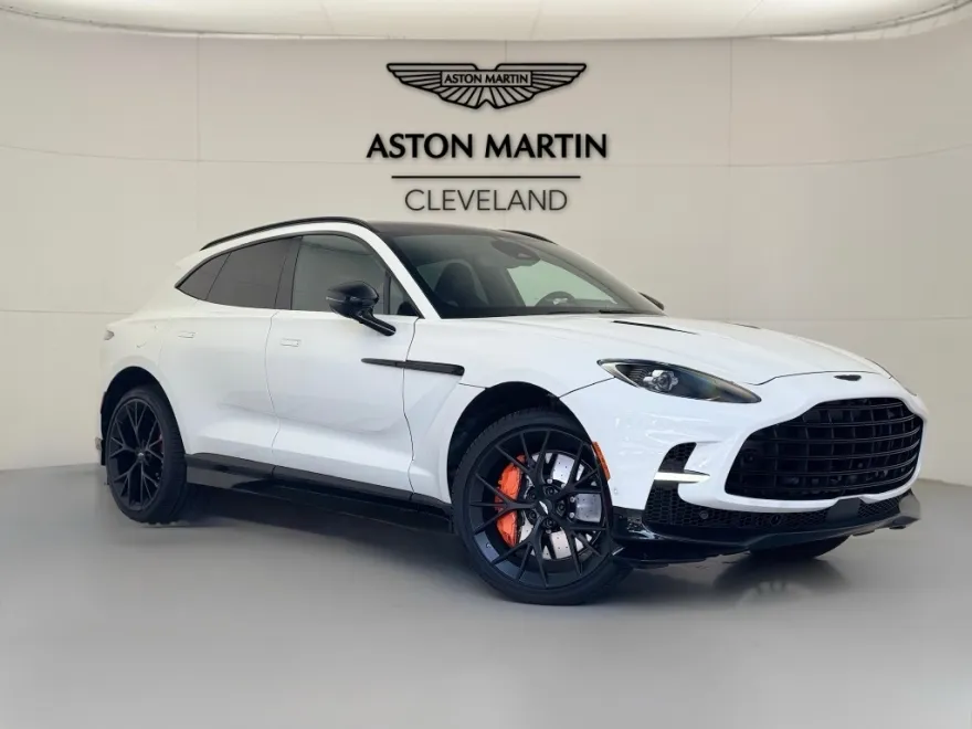2025 Aston Martin DBX photo 1