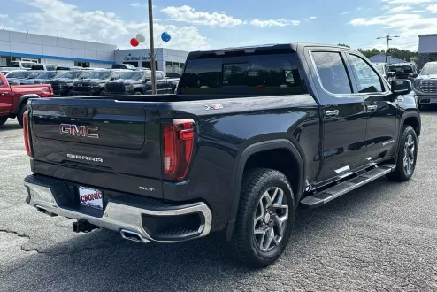 2025 Gmc Sierra 1500 SLT photo 2