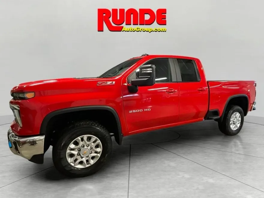 2025 Chevrolet Silverado 2500HD LT photo 1