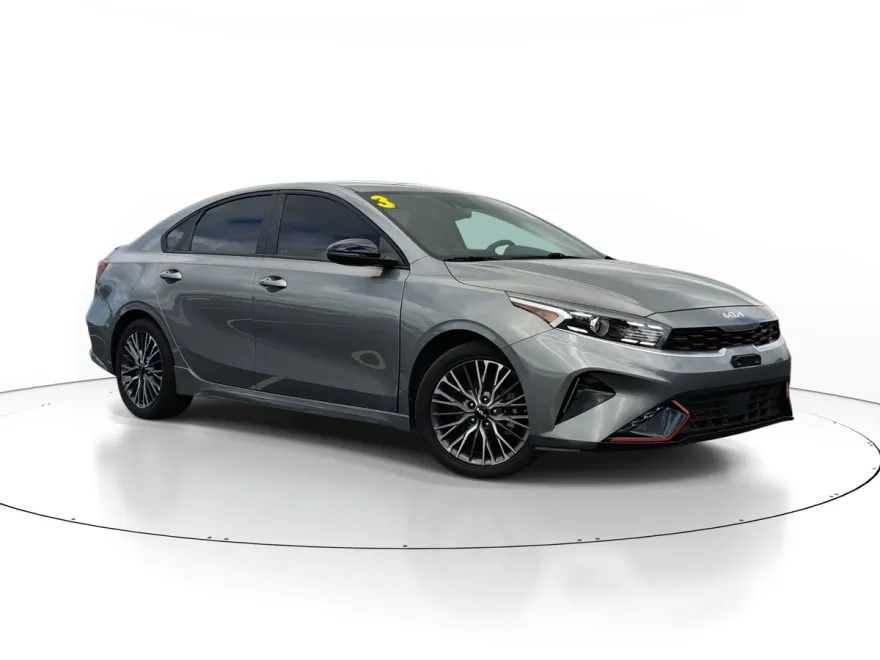 2023 Kia Forte GT-Line photo 1