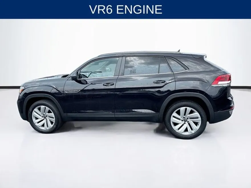 2022 Volkswagen Atlas Cross Sport V6 SE Technology photo 1