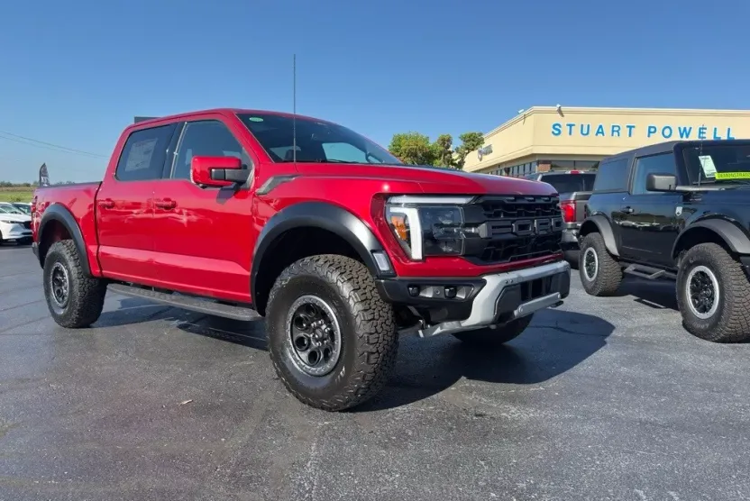 2025 Ford F-150 Raptor photo 1