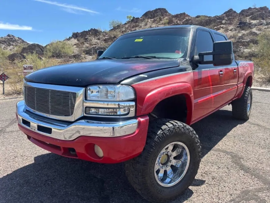 2003 Gmc Sierra SLE photo 1