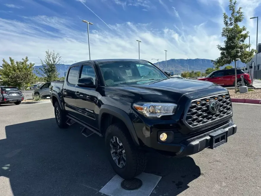 2021 Toyota Tacoma TRD Off-Road photo 1
