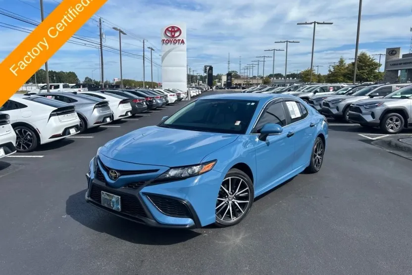 2024 Toyota Camry SE photo 1