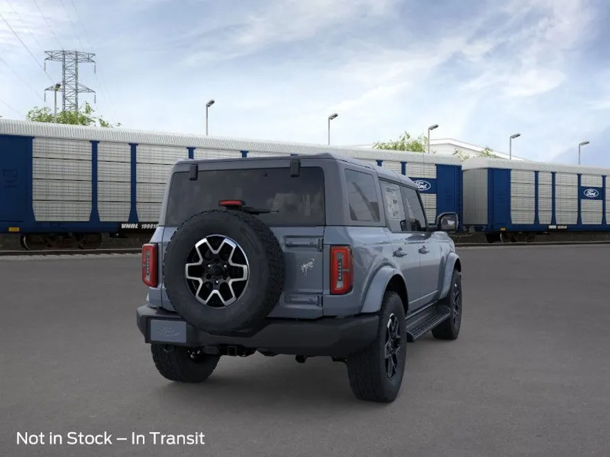 2025 Ford Bronco Outer Banks photo 1