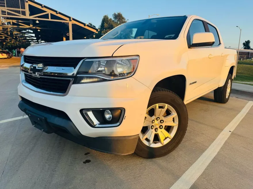 2019 Chevrolet Colorado LT photo 1