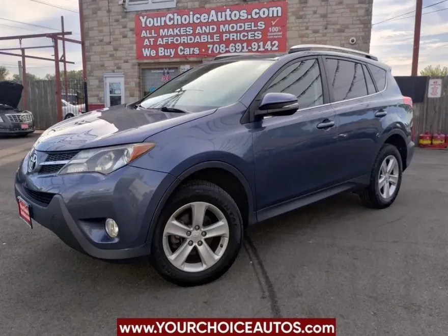 2013 Toyota RAV4 XLE photo 1