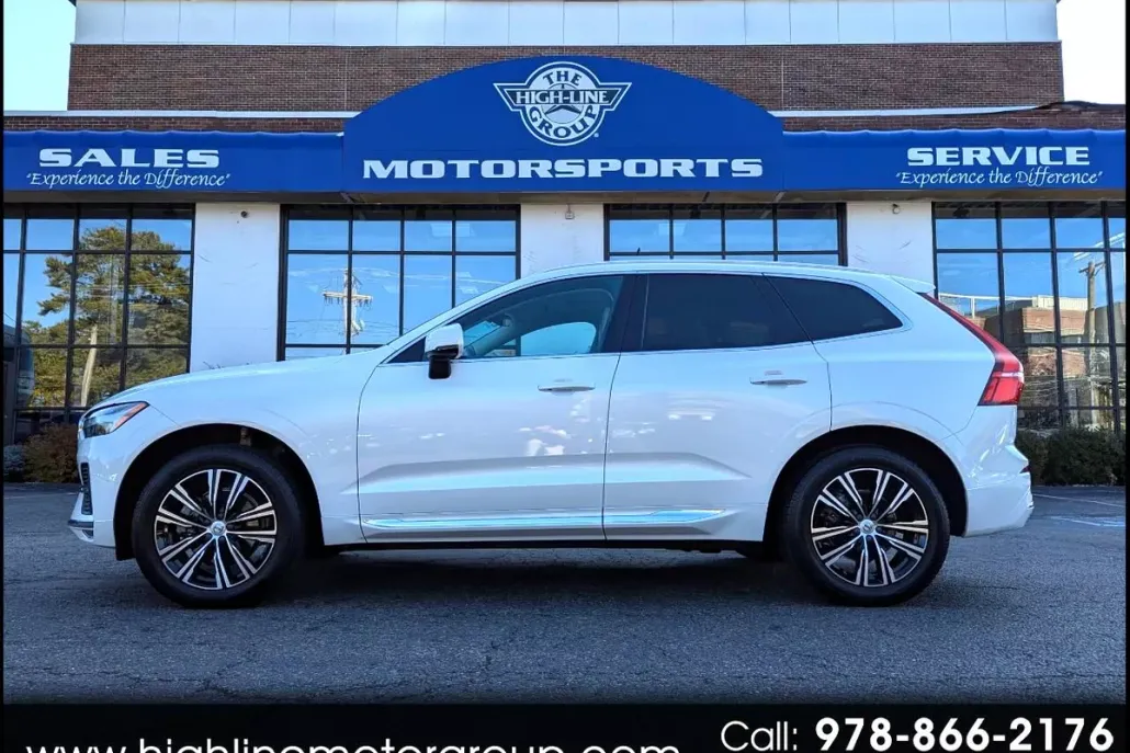 2022 Volvo XC60 B5 Inscription photo 1
