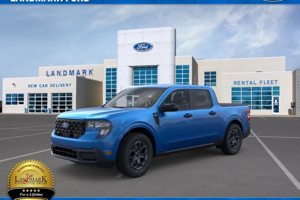 2025 Ford Maverick XLT photo 1