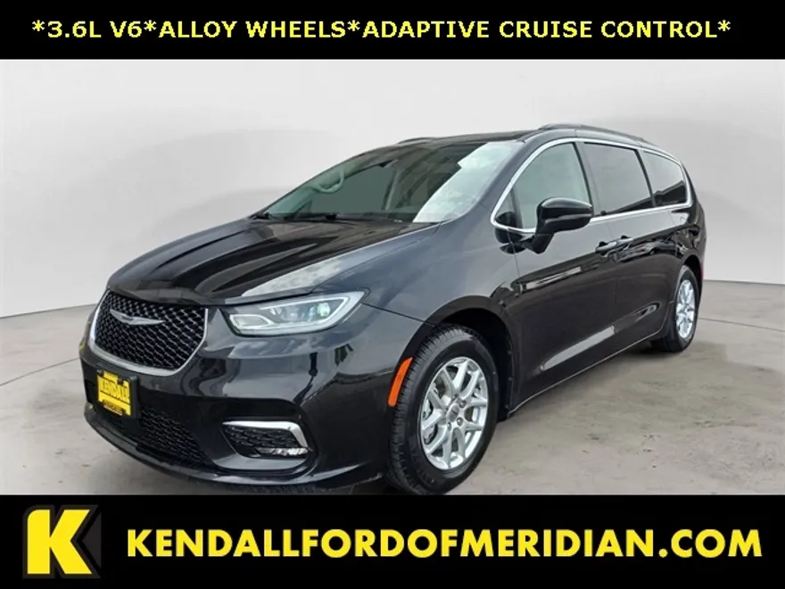 2022 Chrysler Pacifica Touring L photo 1