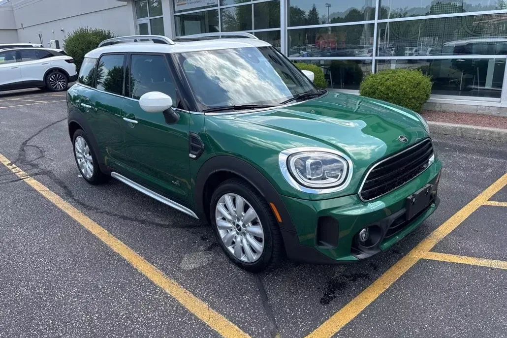 2021 Mini Countryman ALL4 Oxford Edition photo 1