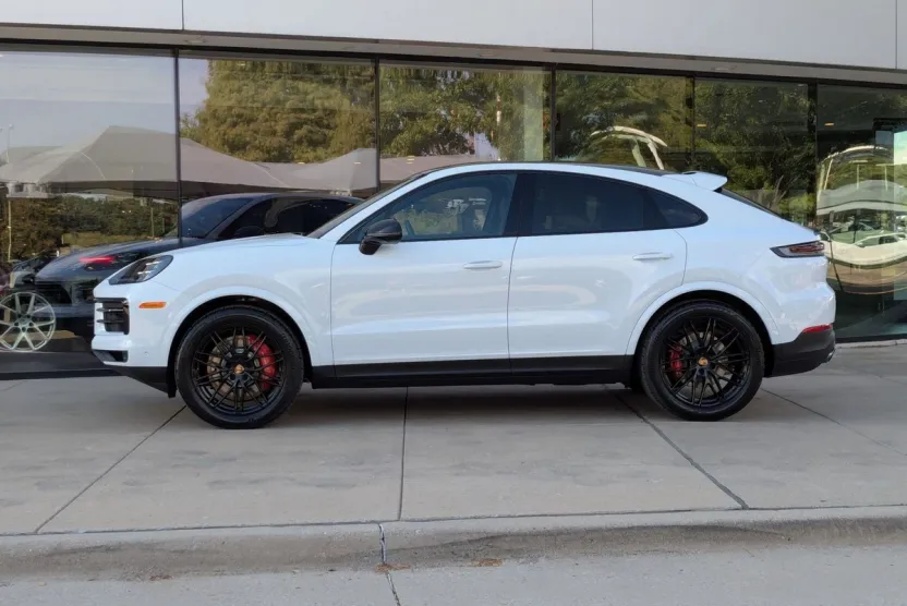 2026 Porsche Cayenne Coupe S photo 1