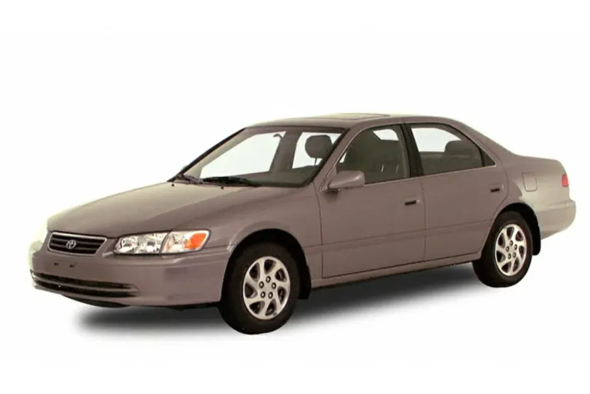 2000 Toyota Camry LE photo 1