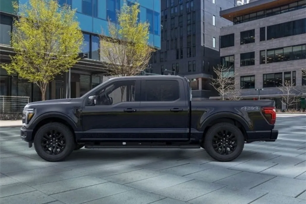 2025 Ford F-150 Lariat photo 1