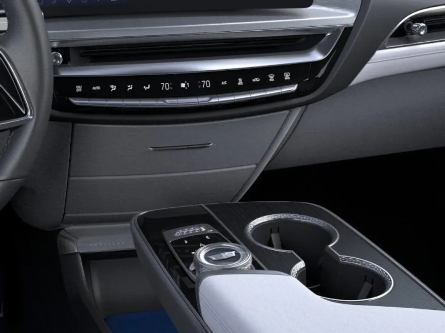 2025 Cadillac Lyriq Luxury photo 21