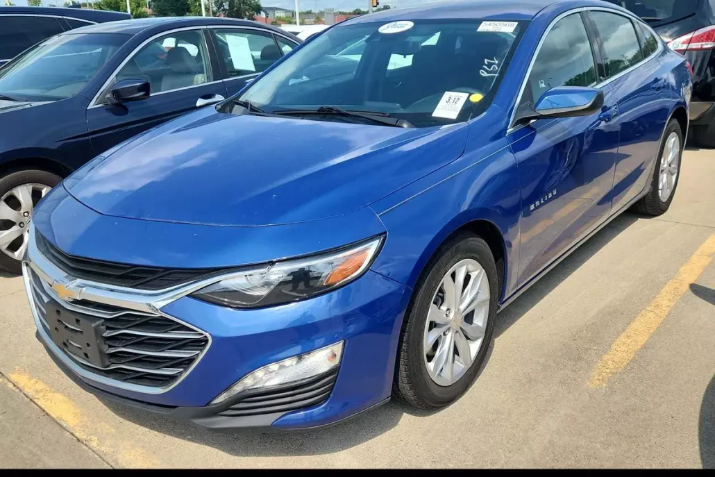 2023 Chevrolet Malibu 1LT photo 1