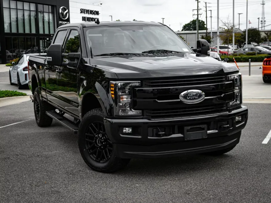 2019 Ford F-350 Lariat photo 1