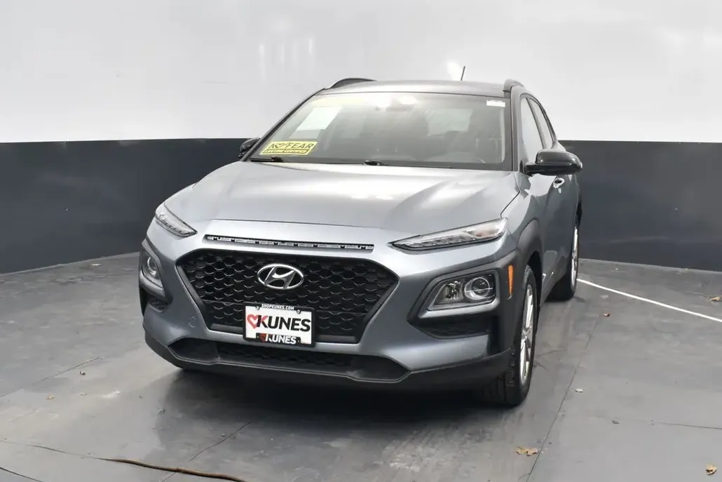 2020 Hyundai Kona SEL photo 1