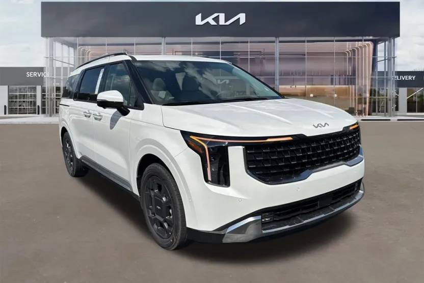 2026 Kia Carnival SX photo 1