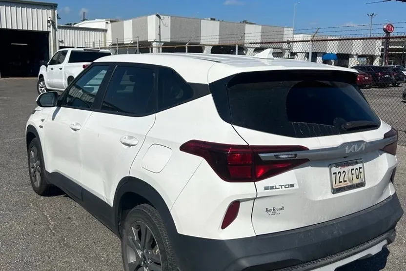 2022 Kia Seltos LX photo 1