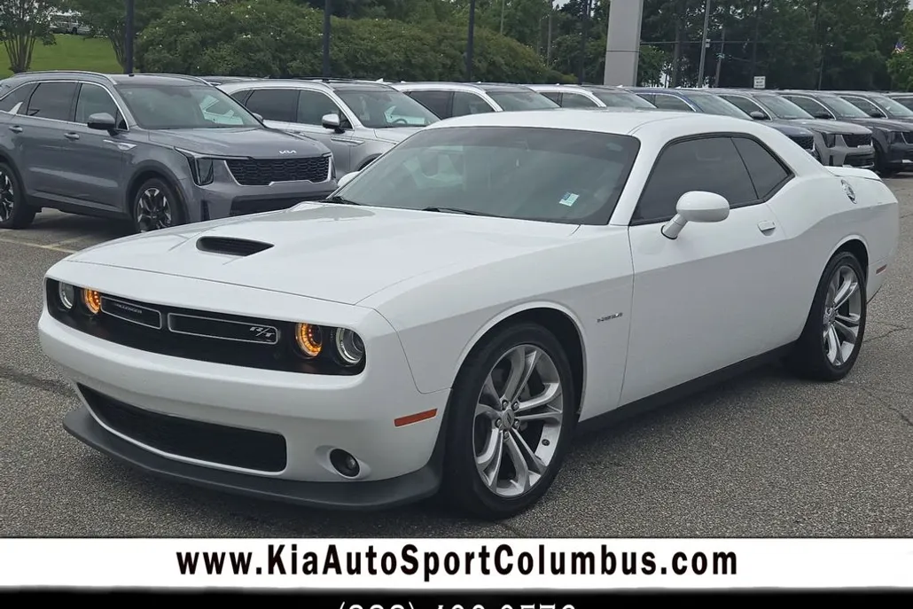 2022 Dodge Challenger R/T photo 1
