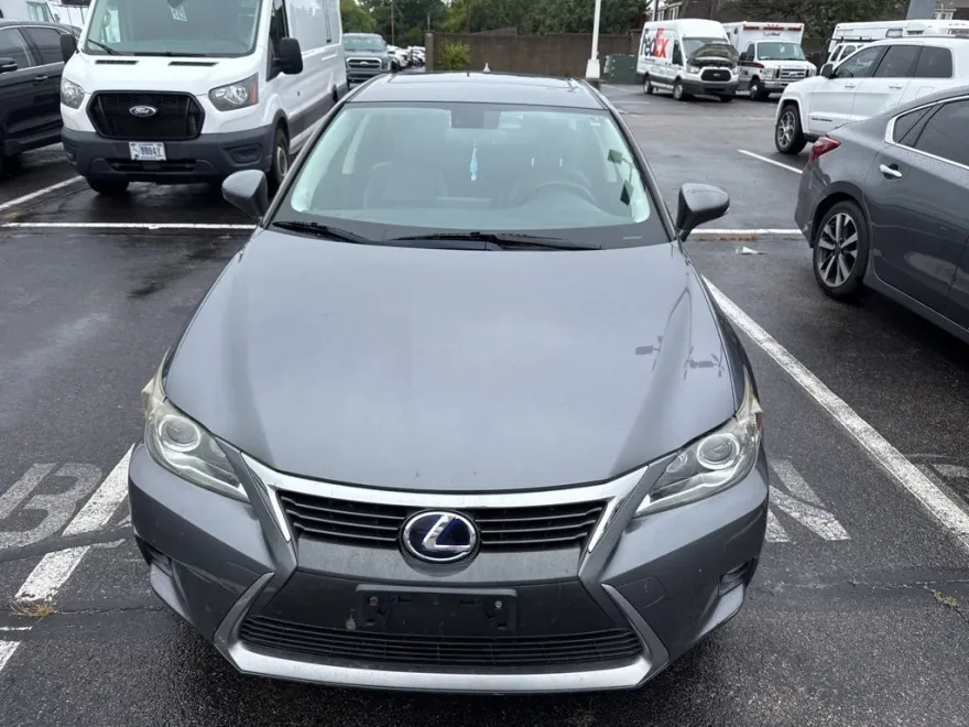 2014 Lexus CT 200h photo 1