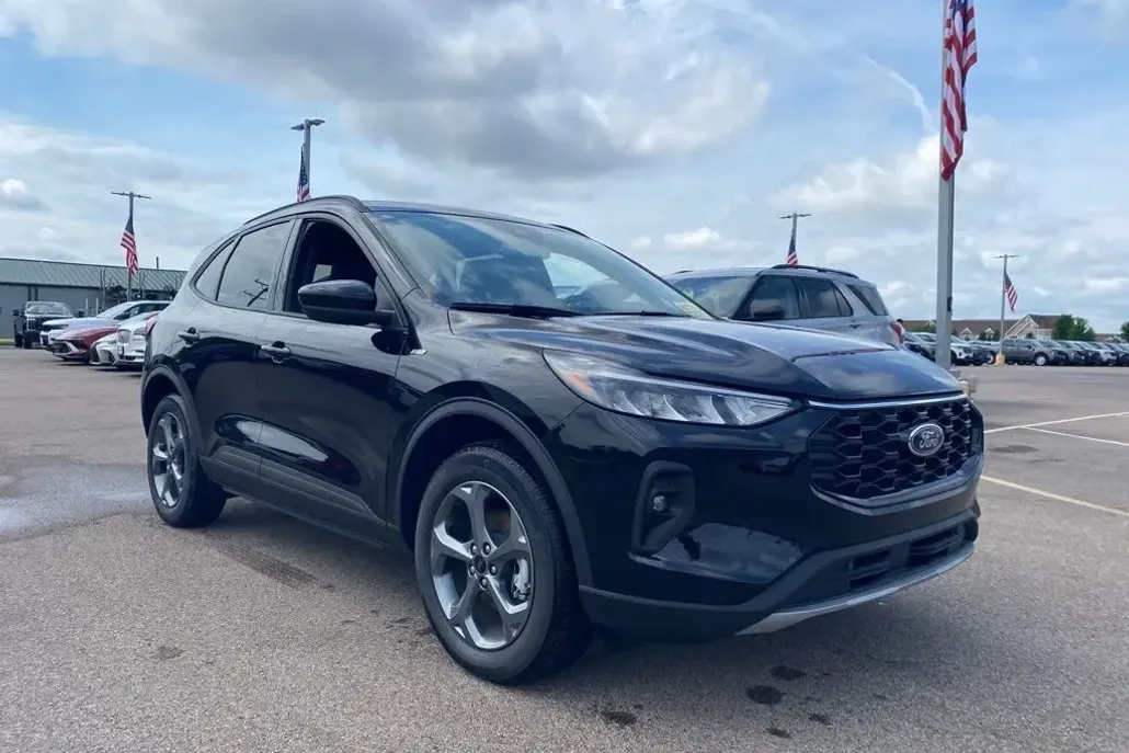 2025 Ford Escape Hybrid ST-Line Select photo 1