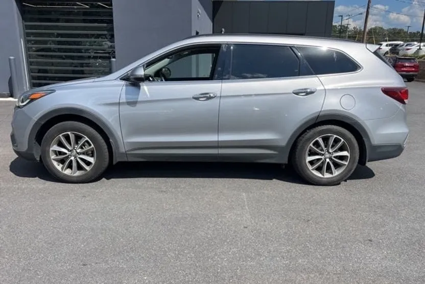 2018 Hyundai Santa Fe SE Premium photo 1