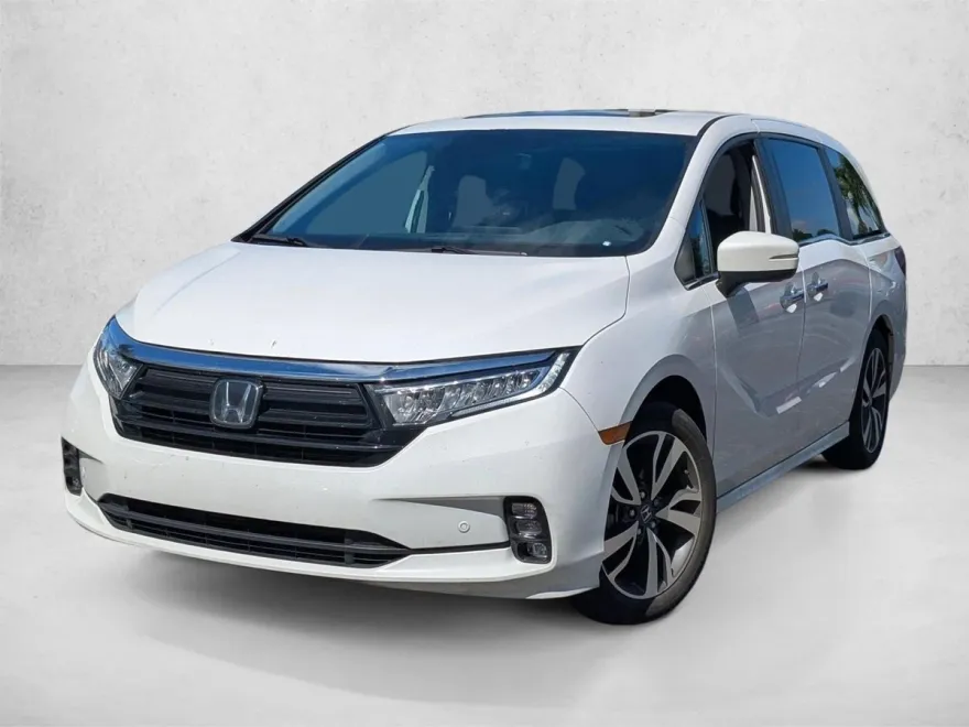 2024 Honda Odyssey Touring photo 1